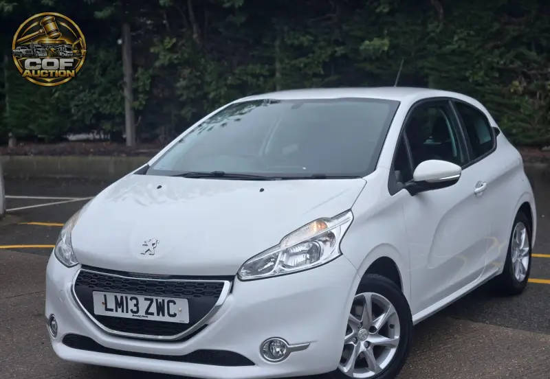 2013 Peugeot 208 1.0 VTi Active Euro 5 3dr photo 4